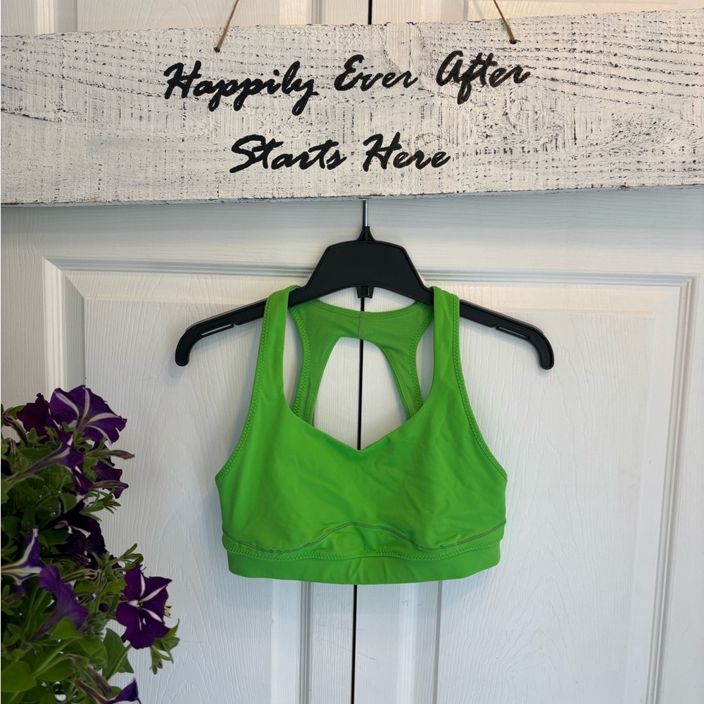 Lululemon Athletica Vibrant and Green Workout Sports Bra
